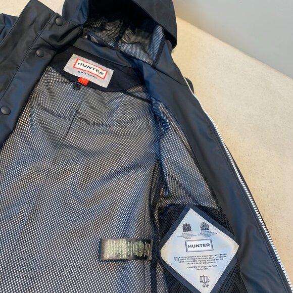 Hunter Kids Original Waterproof Rain Jacket – Navy (Size 5–6) - Picture 4 of 4